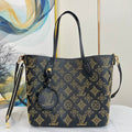 BLOSSOM MM 30 BLACK MAHINA CALFSKIN