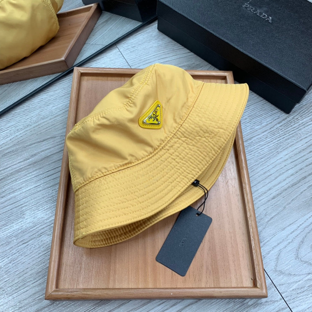 BUCKET HAT IN GOLDEN YELLOW RE-NYLON 234109