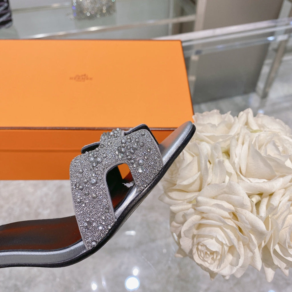 PREMIERE 70 SANDAL IN SILVER CALFSKIN WITH WHITE CRYSTALS