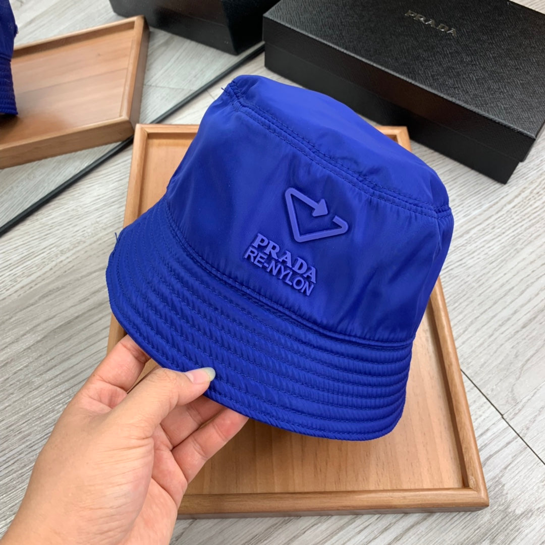BUCKET HAT IN AZURE BLUE RE-NYLON 234099