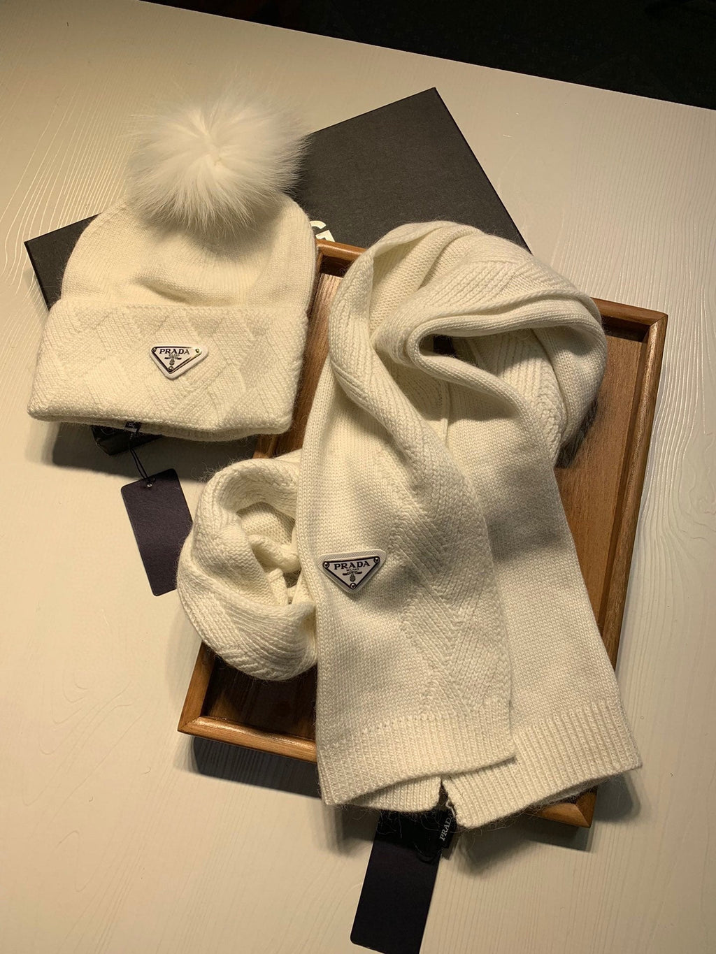 SET SCARF AND HAT IN WHITE WOOL AND RABBIT FUR 416368