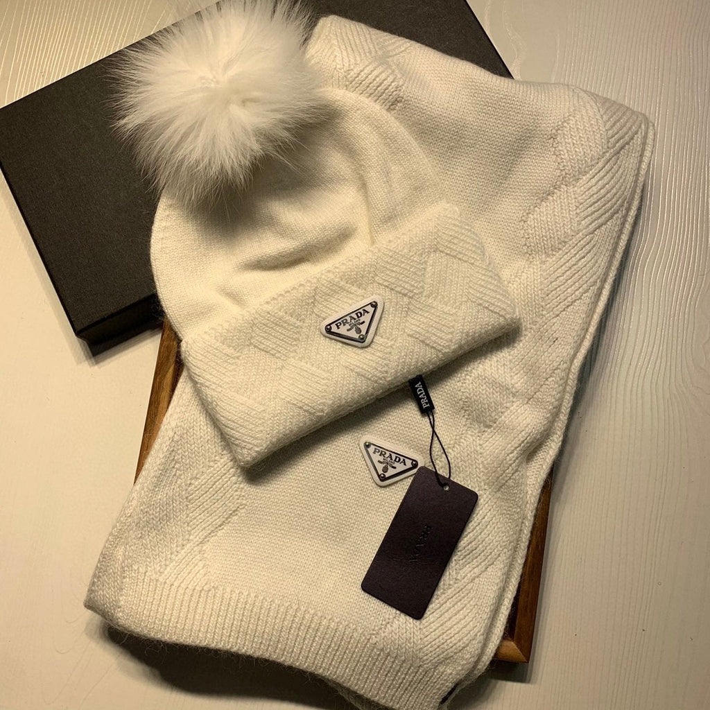 SET SCARF AND HAT IN WHITE WOOL AND RABBIT FUR 416368