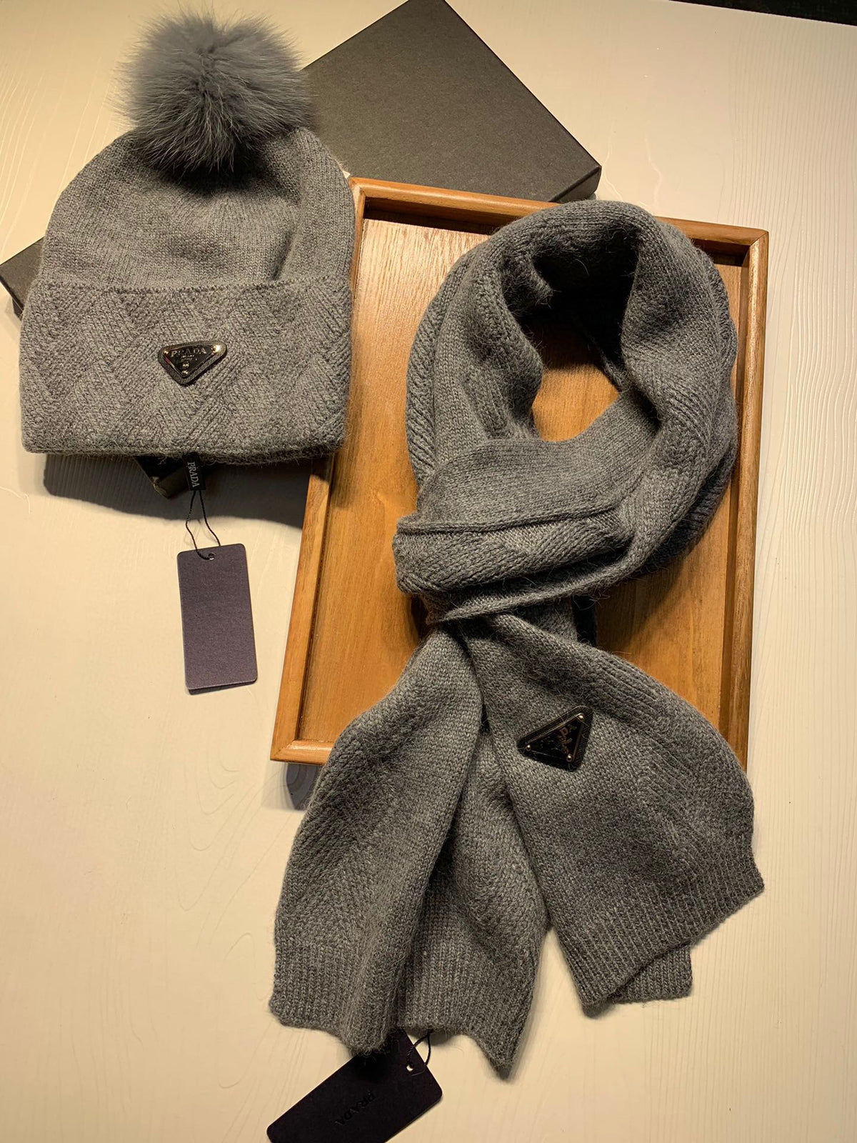 SET SCARF AND HAT IN DOVE GRAY WOOL AND RABBIT FUR 416366