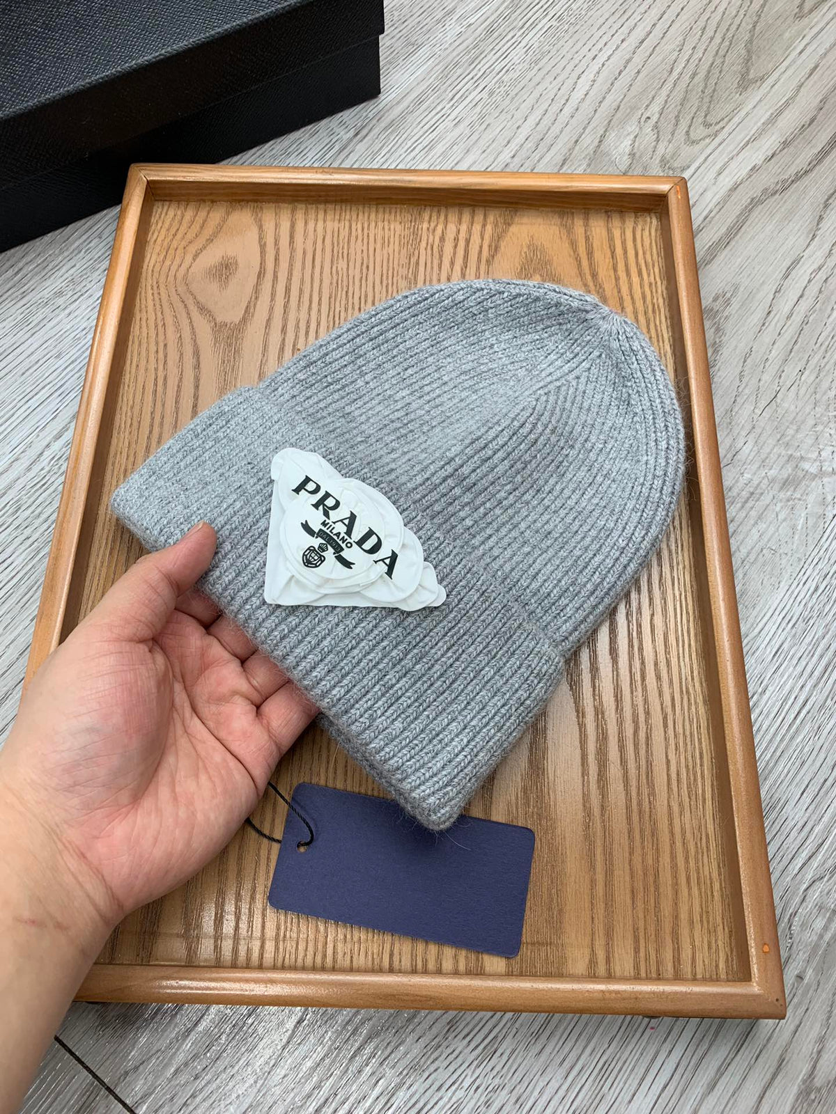 BEANIE HAT IN PALE GRAY WOOL 431360