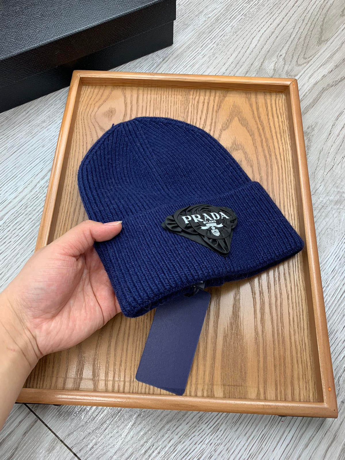 BEANIE HAT IN NAVY BLUE WOOL 431359