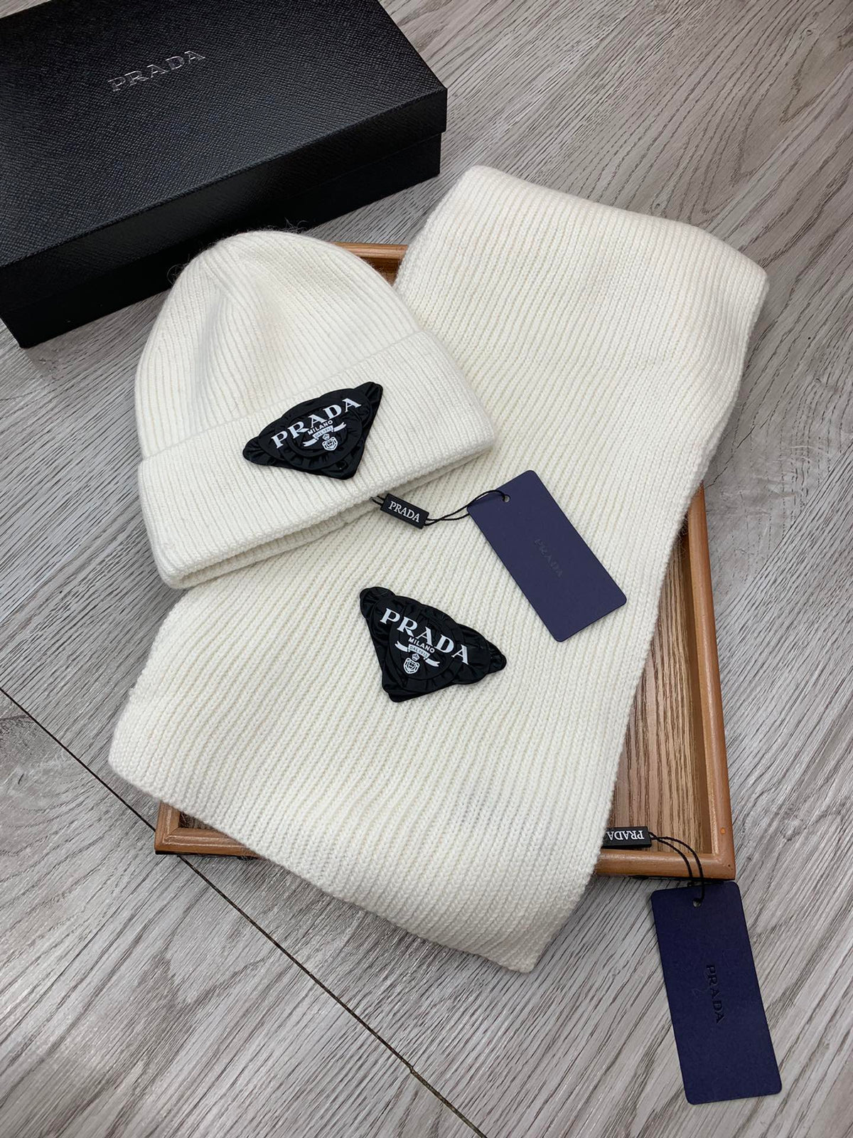 SET SCARF AND HAT IN WHITE WOOL AND RABBIT FUR 386079