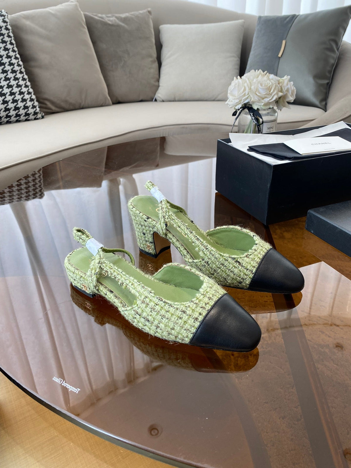 SLINGBACKS IN LIGHT GREEN FABRIC AND BLACK CALFSKIN