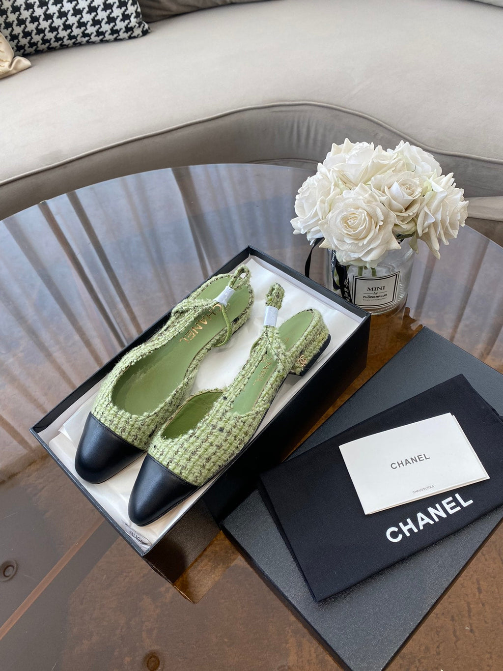 SLINGBACKS IN LIGHT GREEN FABRIC AND BLACK CALFSKIN