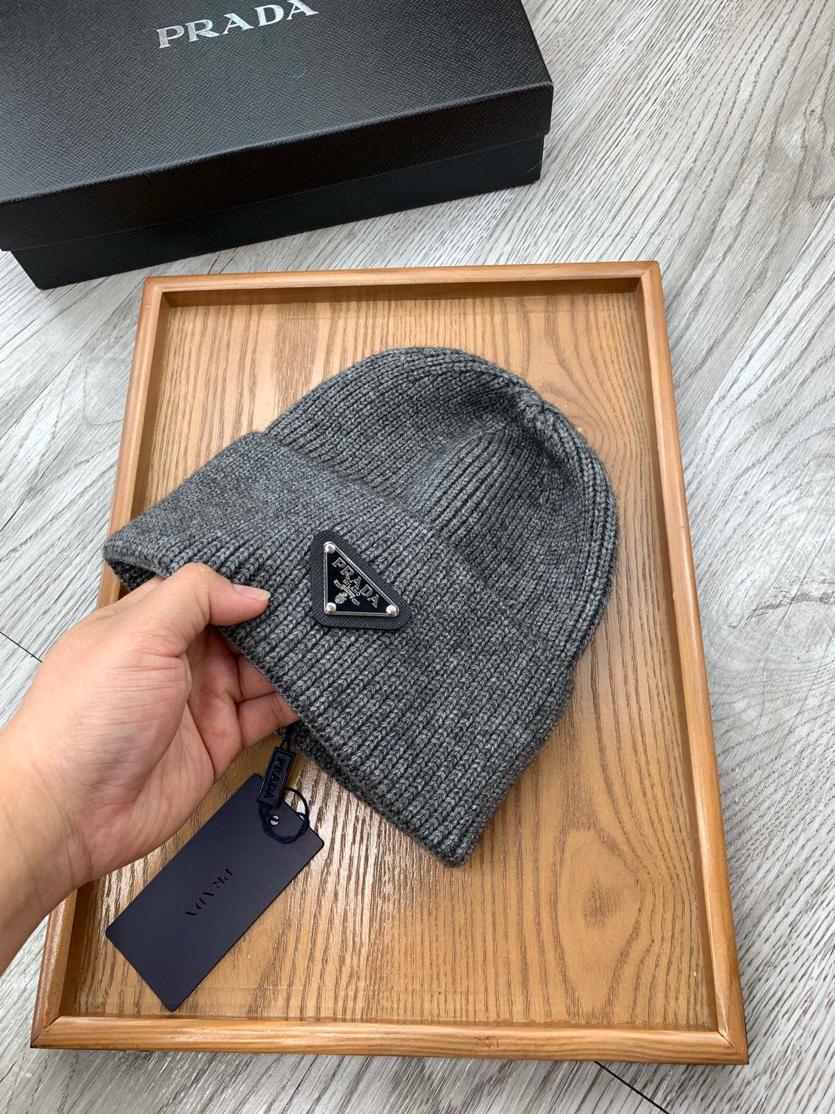 BEANIIE HAT IN GRAPHITE GRAY WOOL 335032