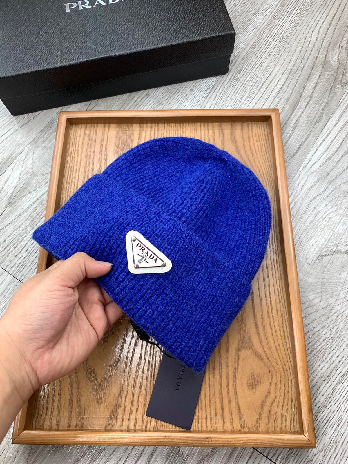 BEANIIE HAT IN AZURE BLUE WOOL 335033