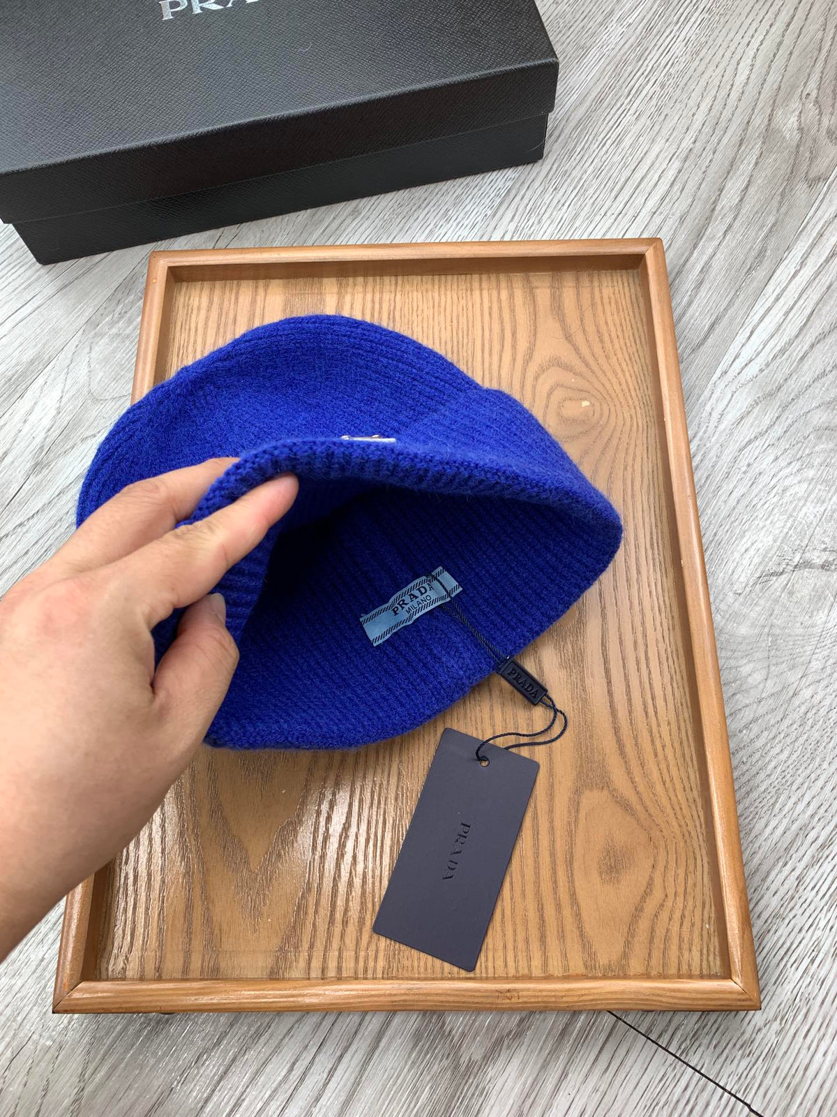 BEANIIE HAT IN AZURE BLUE WOOL 335033