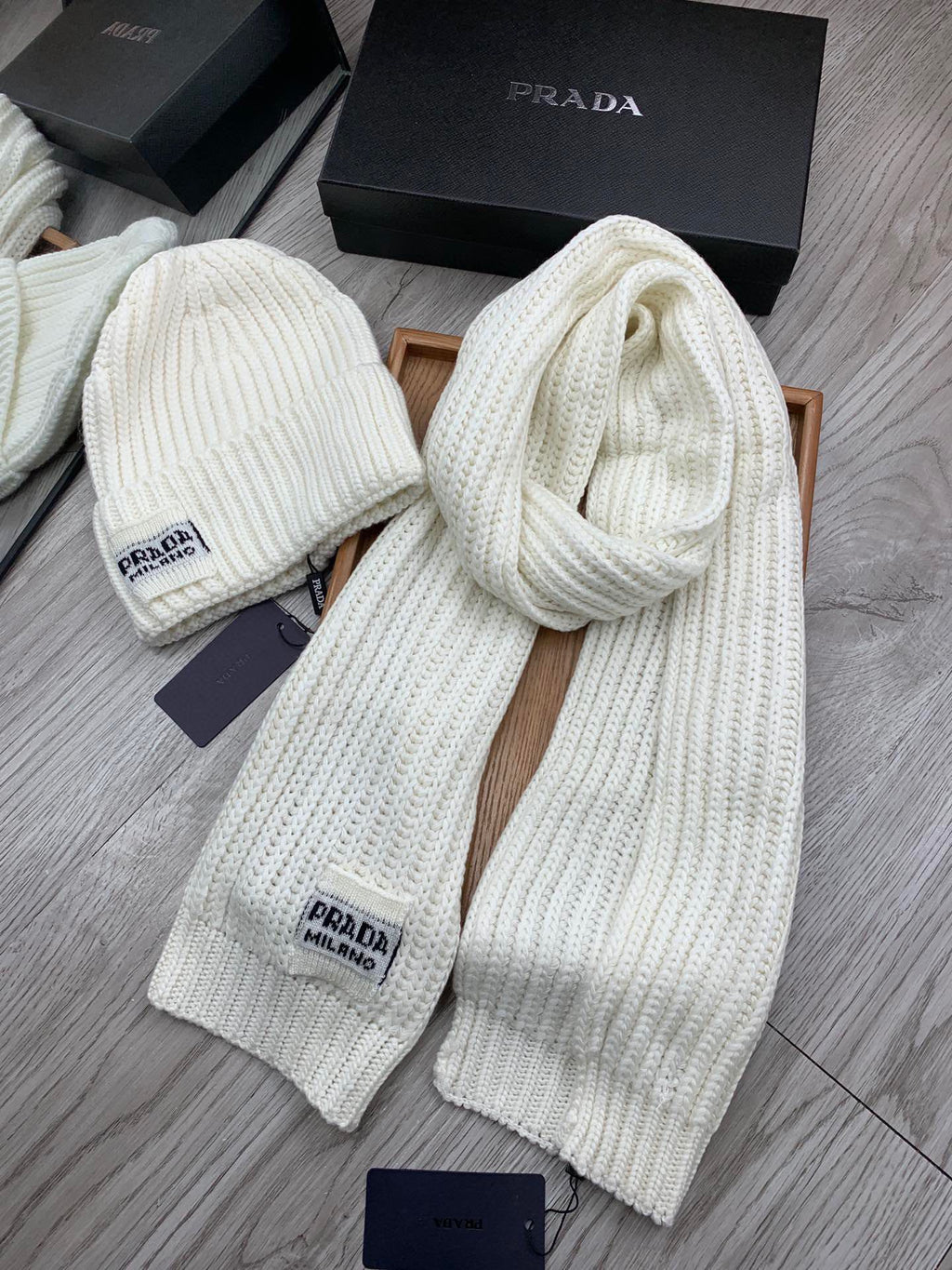 SET SCARF AND HAT IN WHITE WOOL AND RABBIT FUR 388991