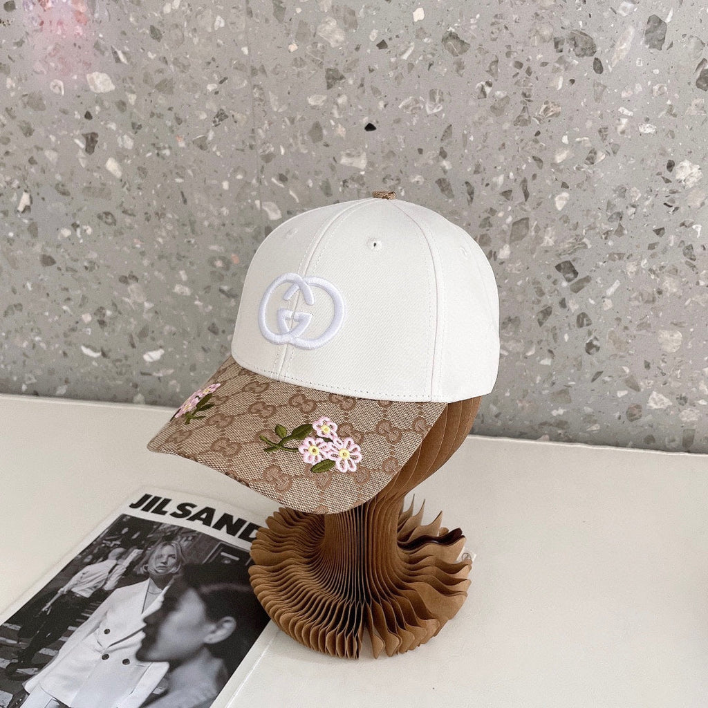 BAKER BOY CAP IN WHITE MIX CAMEL BROWN MONOGRAM JACQUARD FABRIC 136303