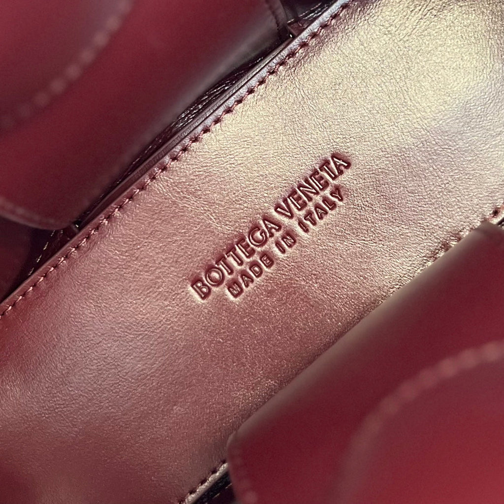 CANDY ARCO TOTE 20 IN WINE RED SOFT LAMBSKIN