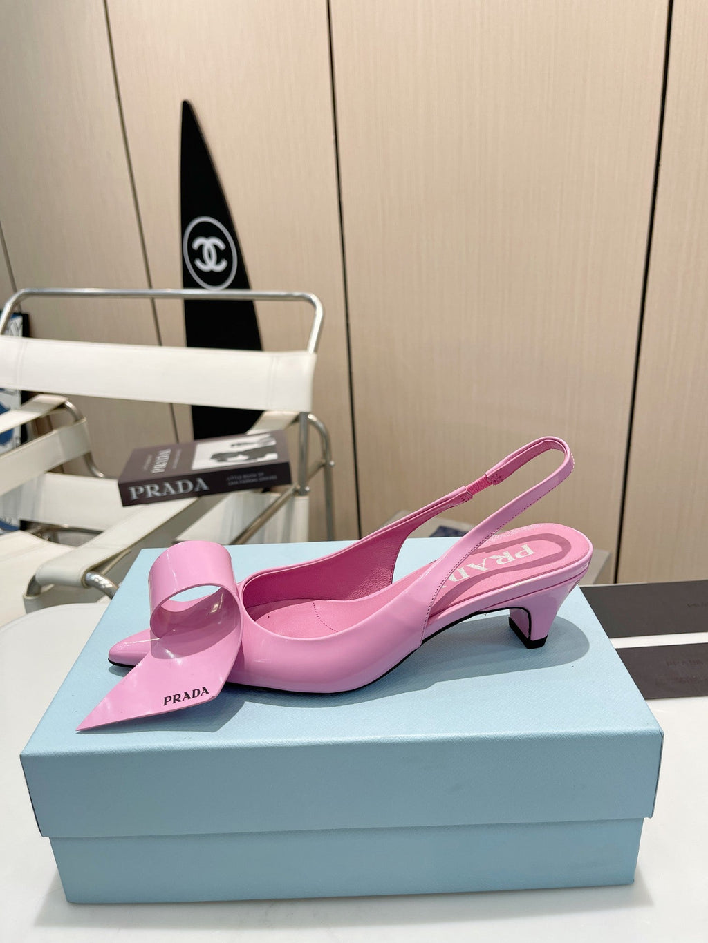 POINTED TOE SLINGBACK KITTEN HEEL WITH BOW IN PINK GLOSSY LAMBSKIN