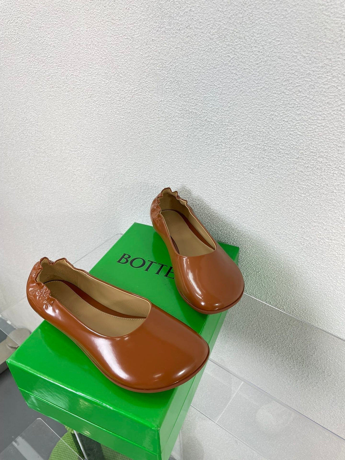 ATOMIC BALLERINA FLAT IN BRONZE BROWN CALFSKIN