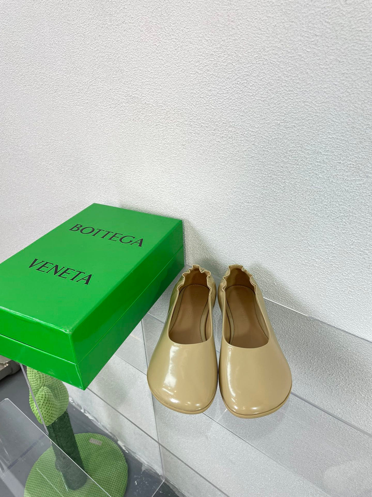 ATOMIC BALLERINA FLAT IN BISQUE BEIGE CALFSKIN