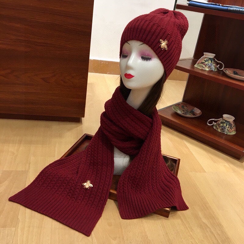 SET SCARF AND HAT IN JAM RED WOOL 945022