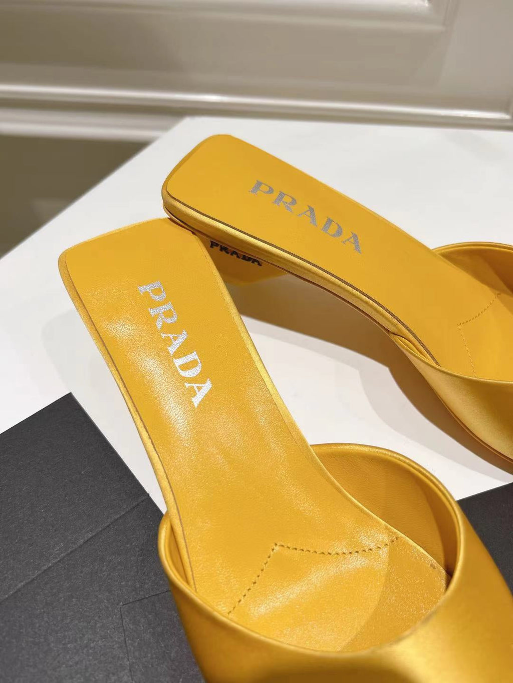 PRA POINTED-TOE MULES YELLOW SATIN
