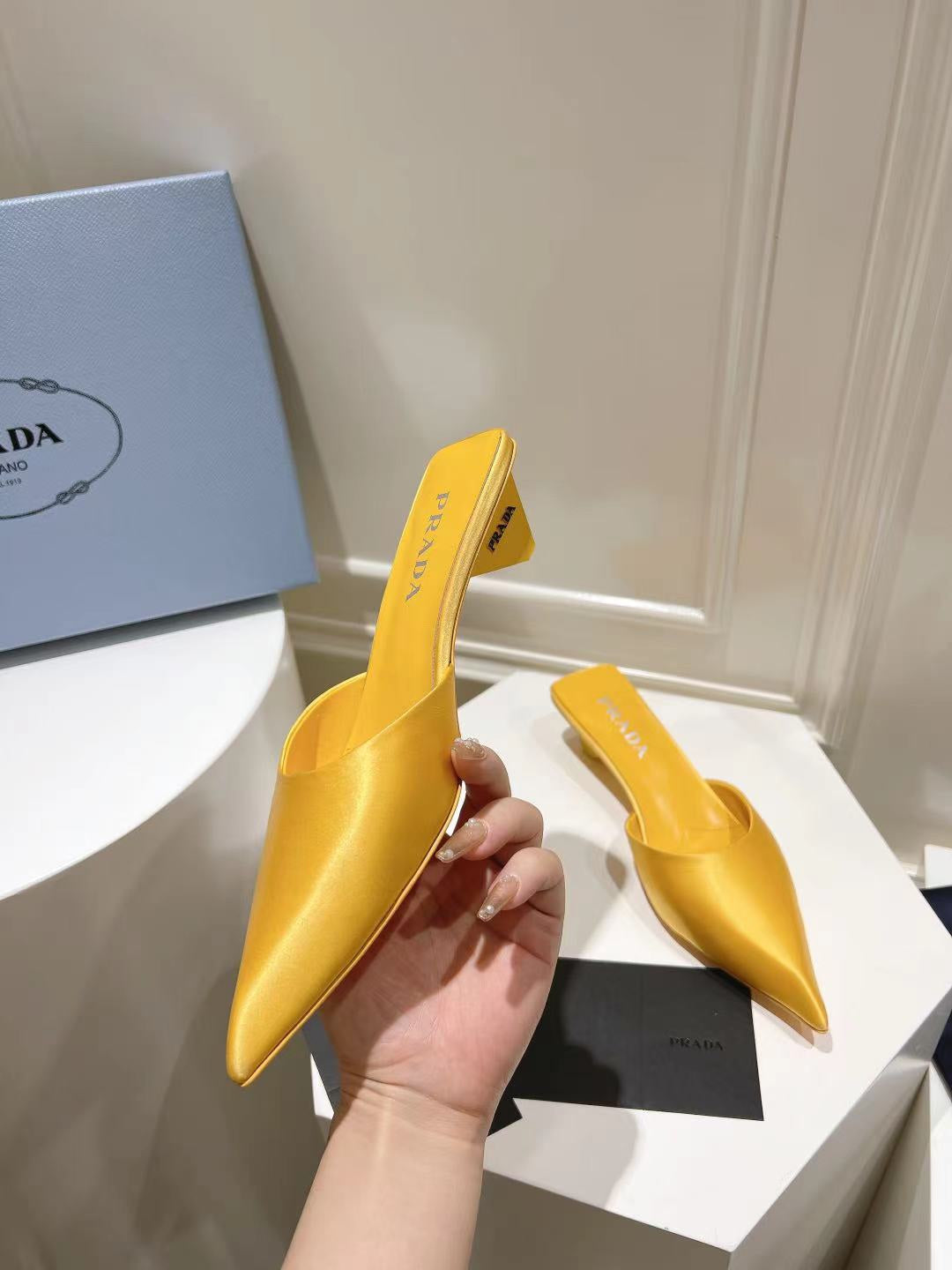 PRA POINTED-TOE MULES YELLOW SATIN
