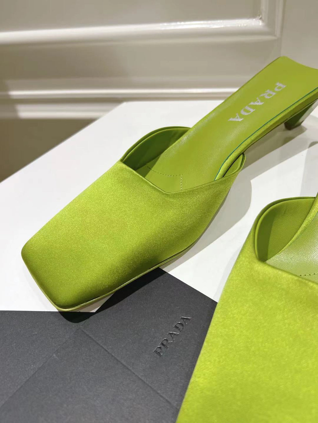 PRA SQUARE TOE MULES PEAR SATIN