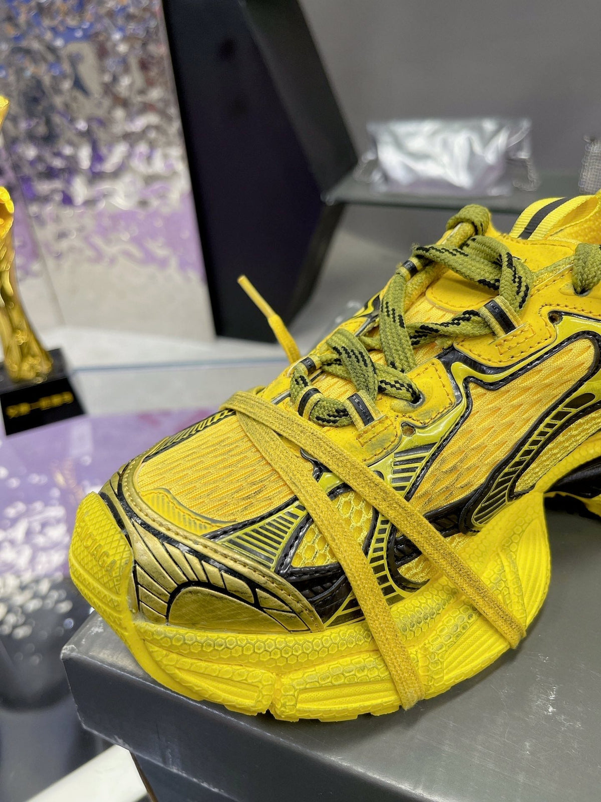 3XL SNEAKER IN YELLOW MIX BLACK MESH AND POLYURETHANE