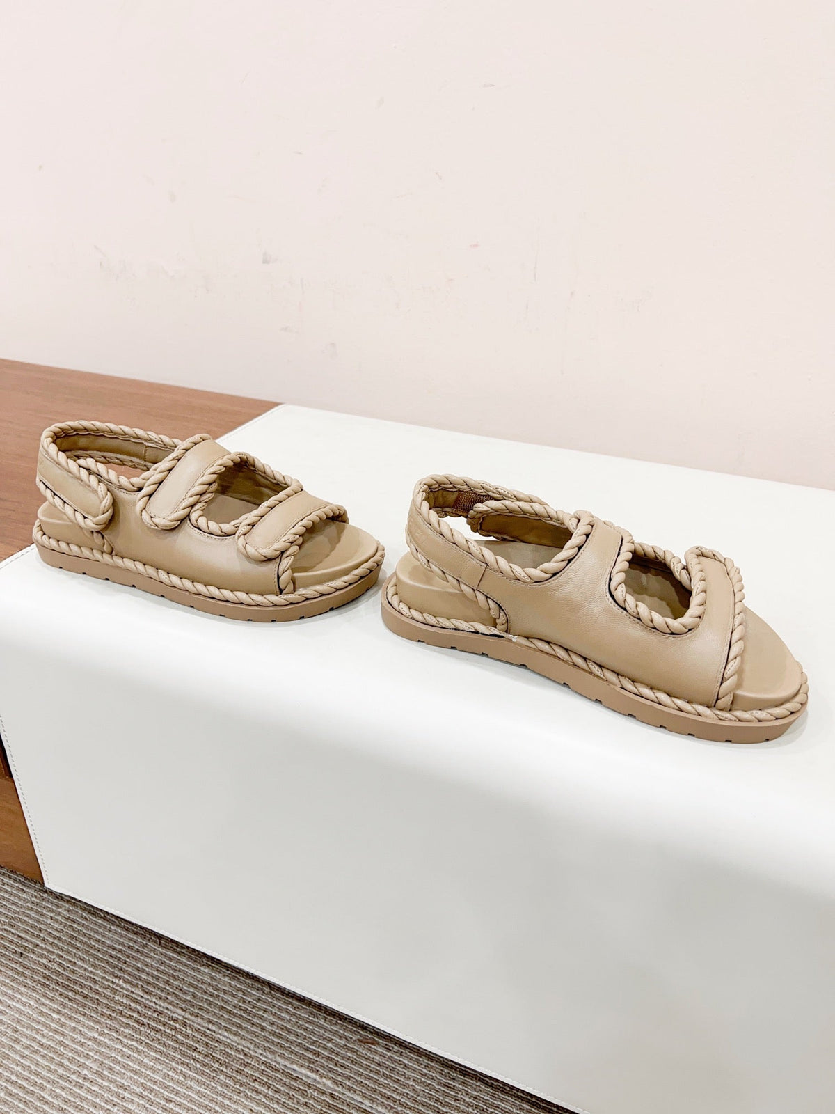 REFINED DAD SANDAL IN TUSCAN BEIGE LAMBSKIN