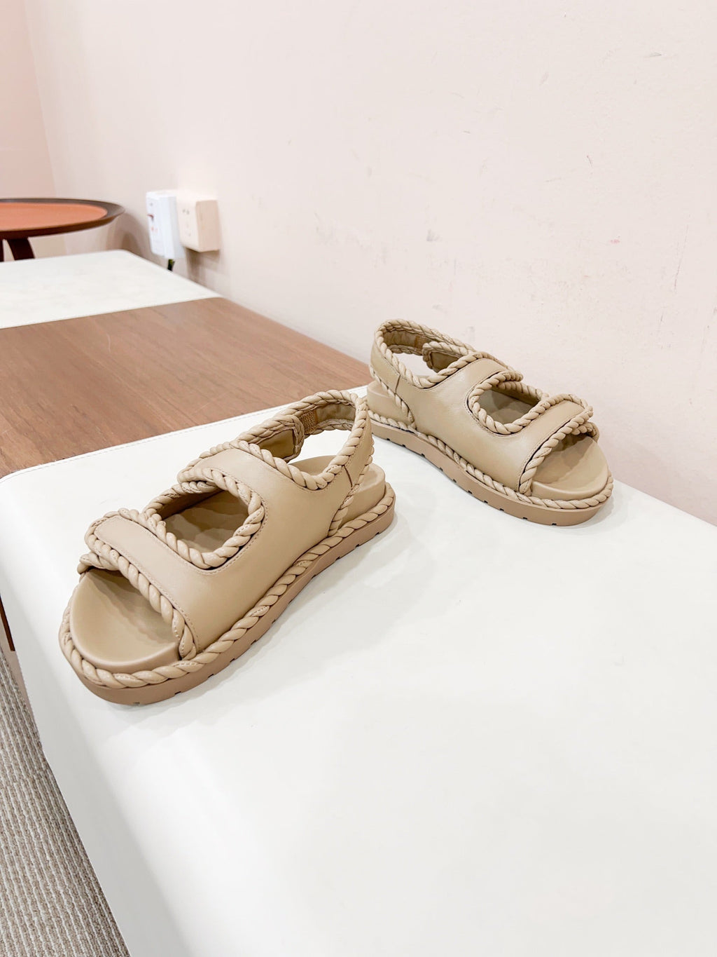 REFINED DAD SANDAL IN TUSCAN BEIGE LAMBSKIN