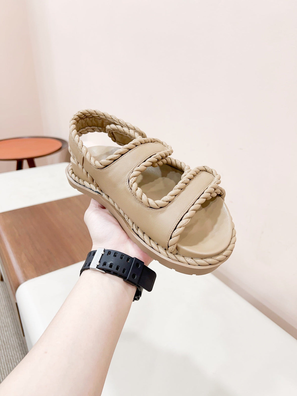 REFINED DAD SANDAL IN TUSCAN BEIGE LAMBSKIN