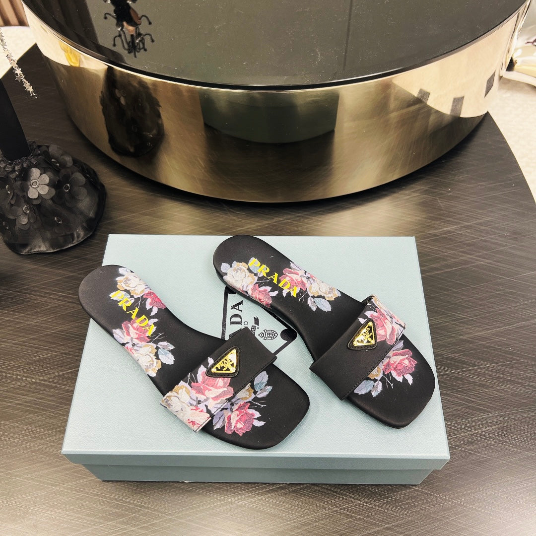 PRA PRINTED SLIDES SLIPPERS BLACK SATIN