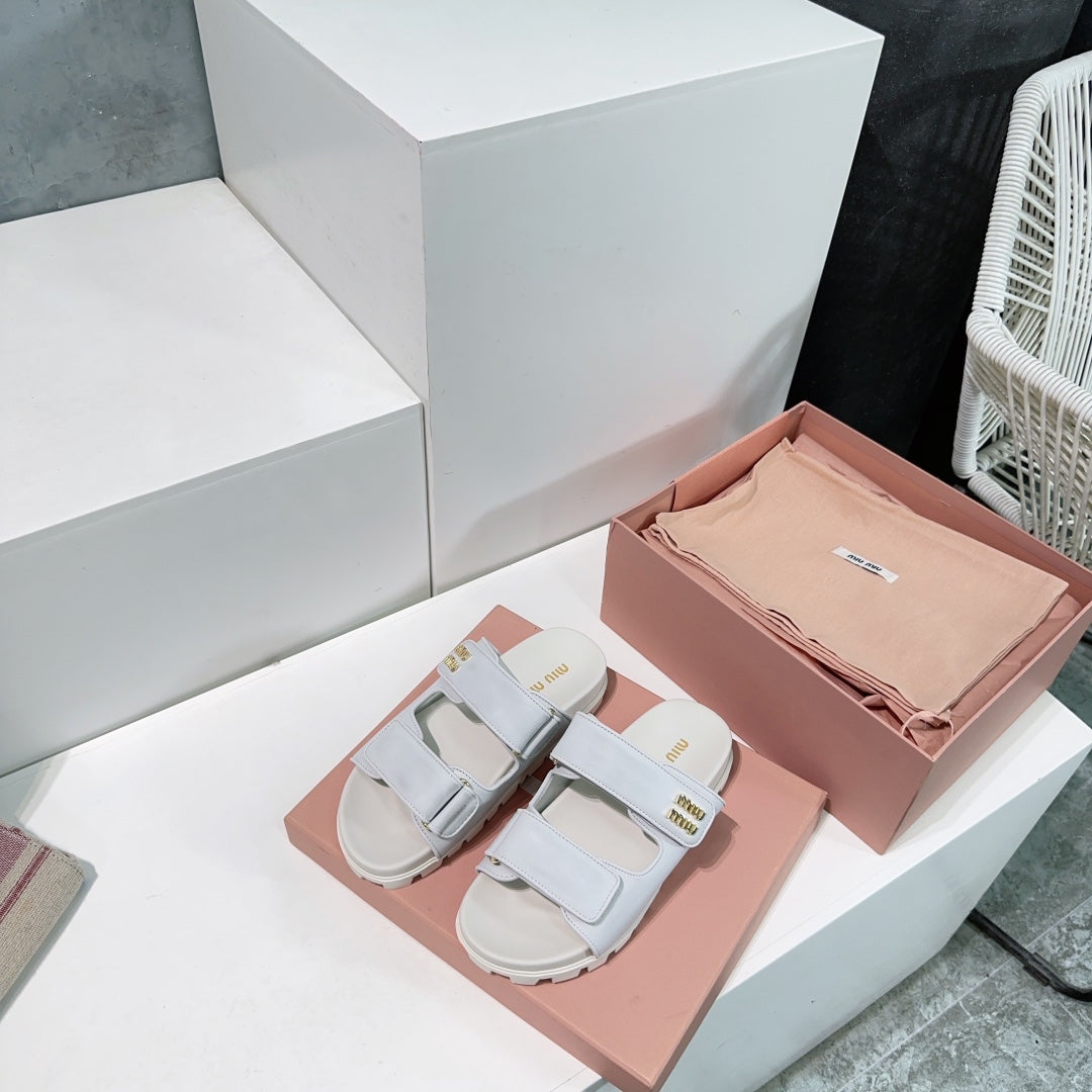 Slippers White Sheepskin With Stylized Straps