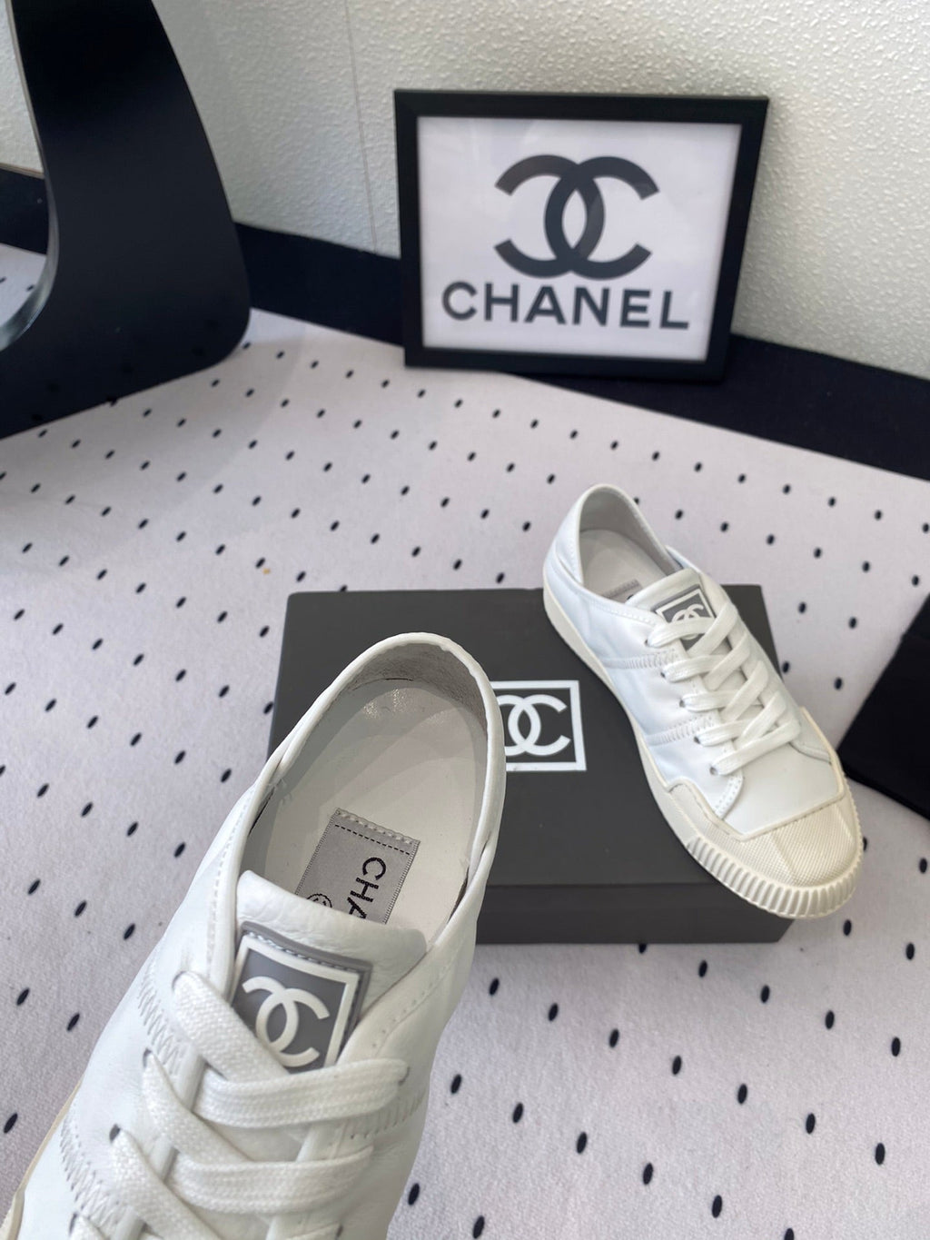 CASUAL SHOES IN WHITE LAMBSKIN