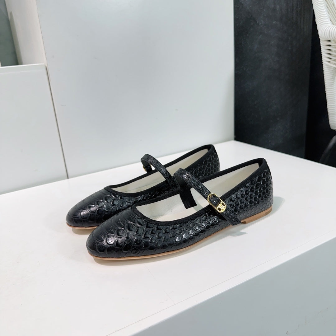 BALLET FLAT IN BLACK EMBOSSED CALFSKIN