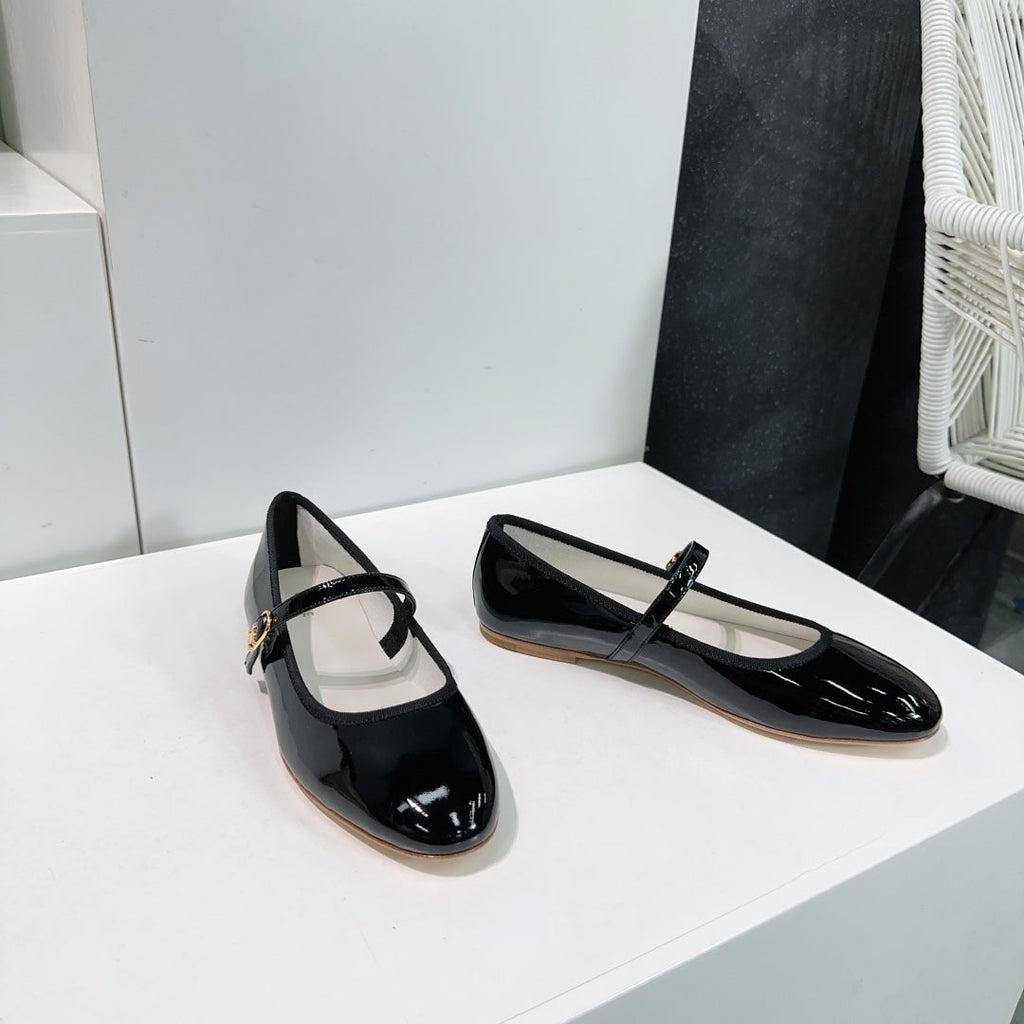 BALLET FLAT IN BLACK CALFSKIN