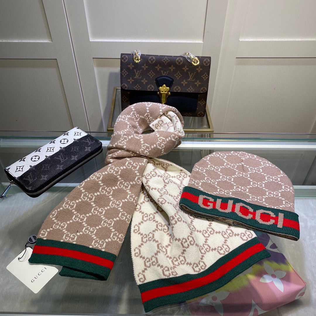 SET SCARF AND HAT IN CAMEL BROWN MONOGRAM CASHMERE 349666
