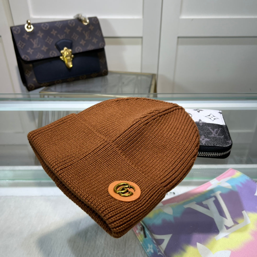 BEANIE HAT IN SYRUP BROWN WOOL 395841