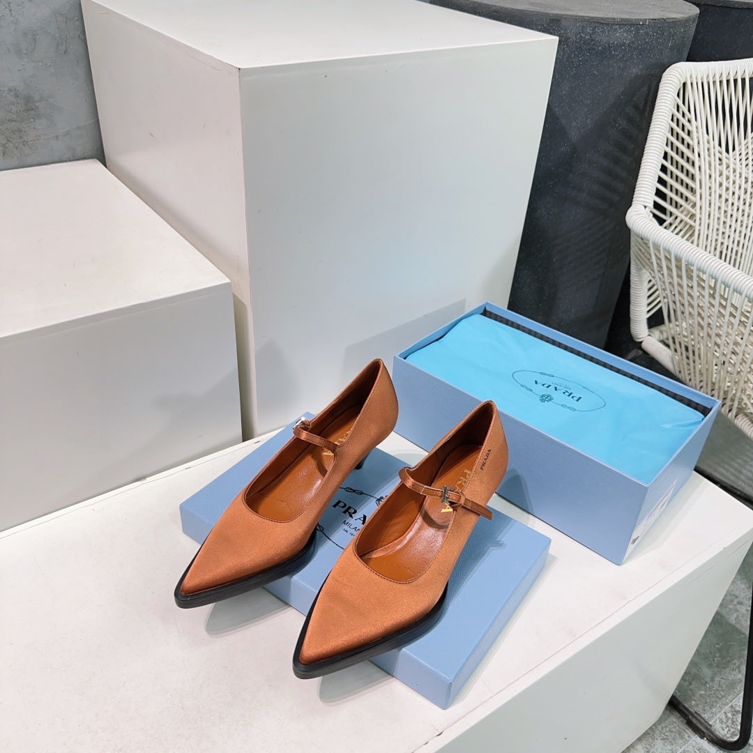 POINTED TOE MEDIUM HEEL PUMPS IN BURNT ORANGE SILK
