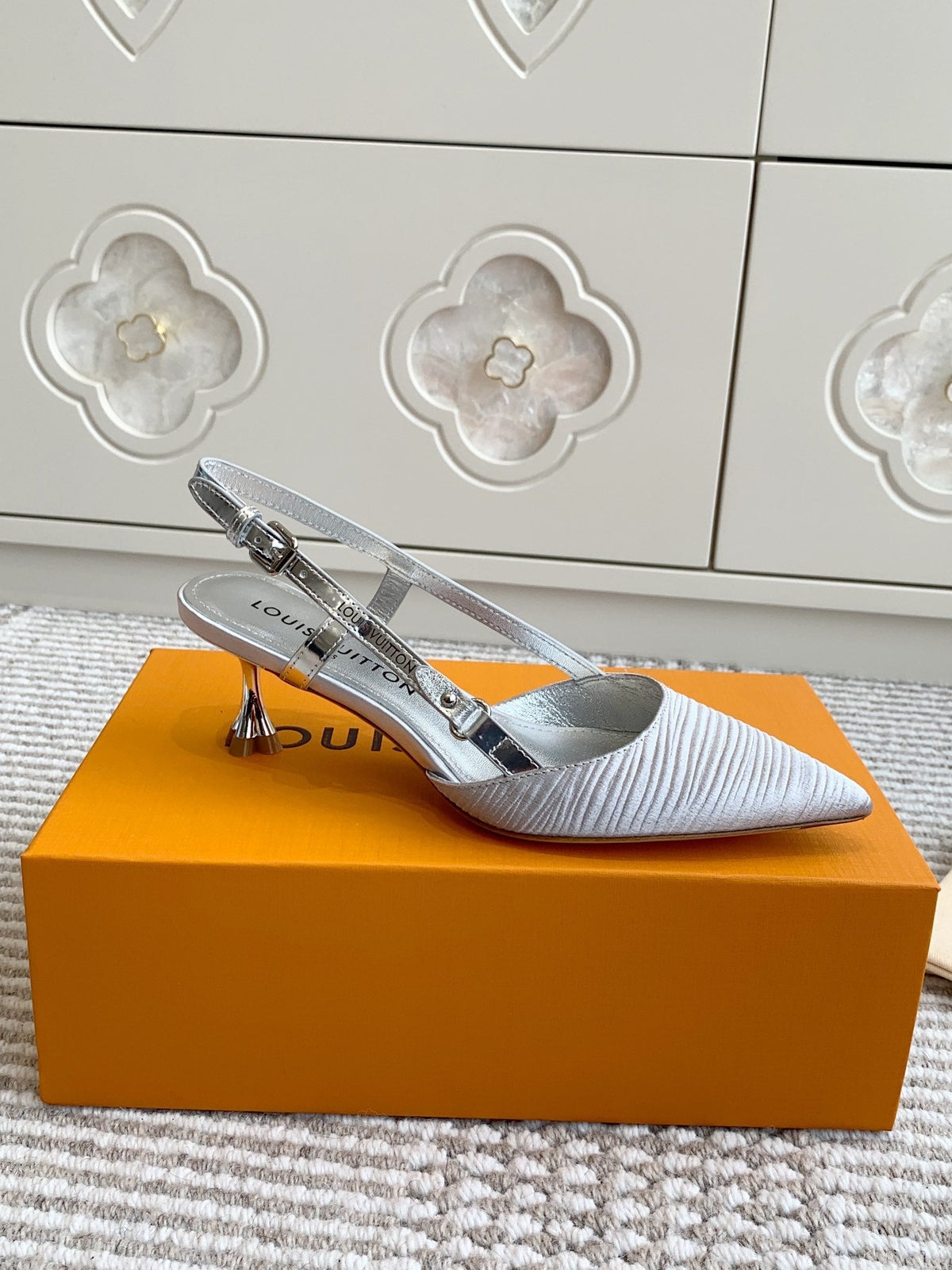 BLOSSOM SLINGBACKS 55 MM IN SILVER IMPORTED STRIPED SILK SATIN