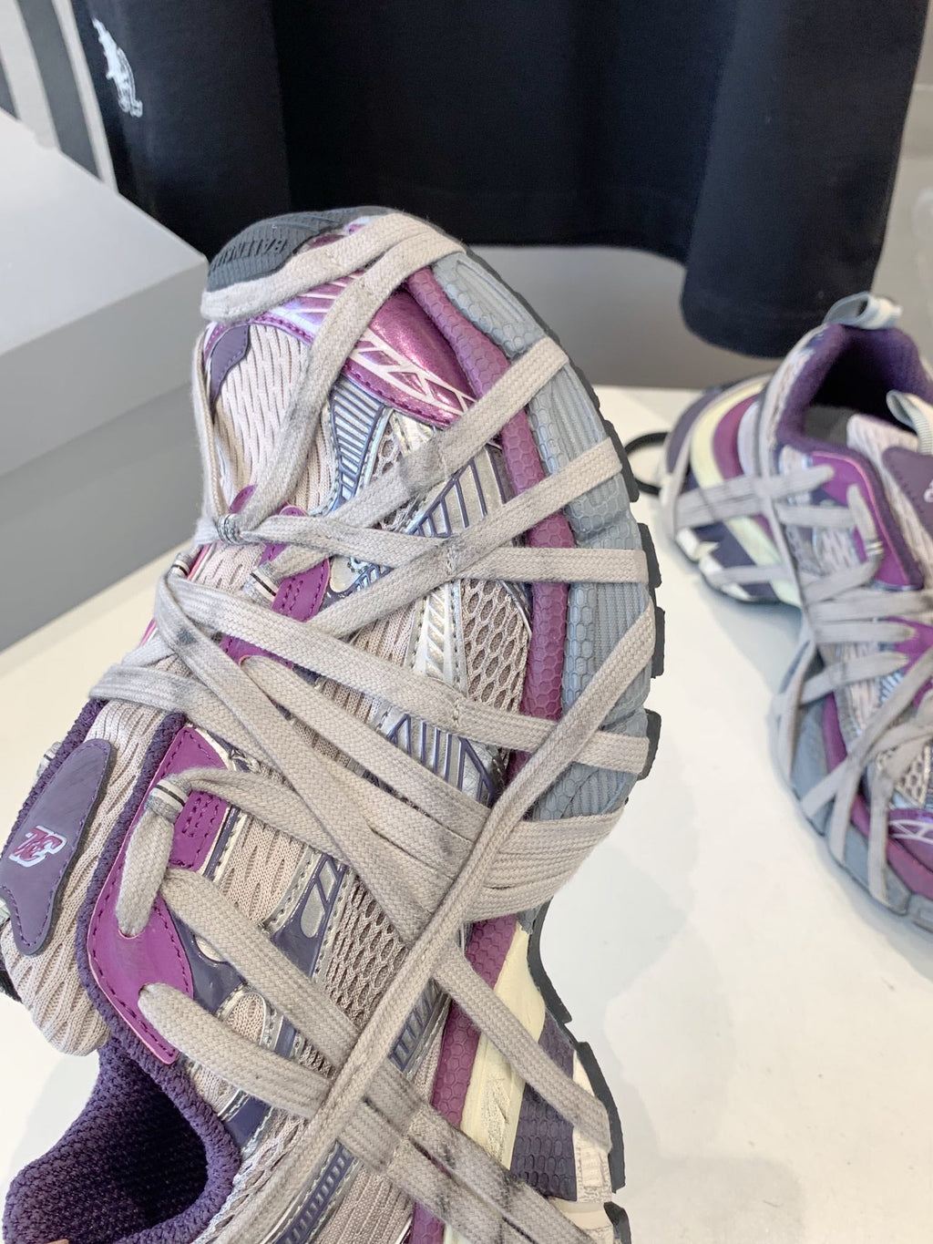 3XL EXTREME LACE SNEAKER PURPLE AND GRAY