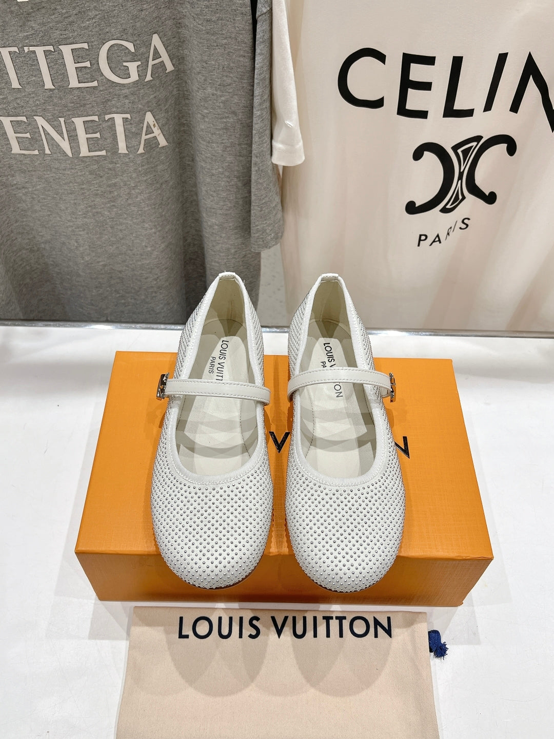 ROMY FLAT BALLERINA IN WHITE LAMBSKIN EMBELLISHED SILVER-TONED STUDS