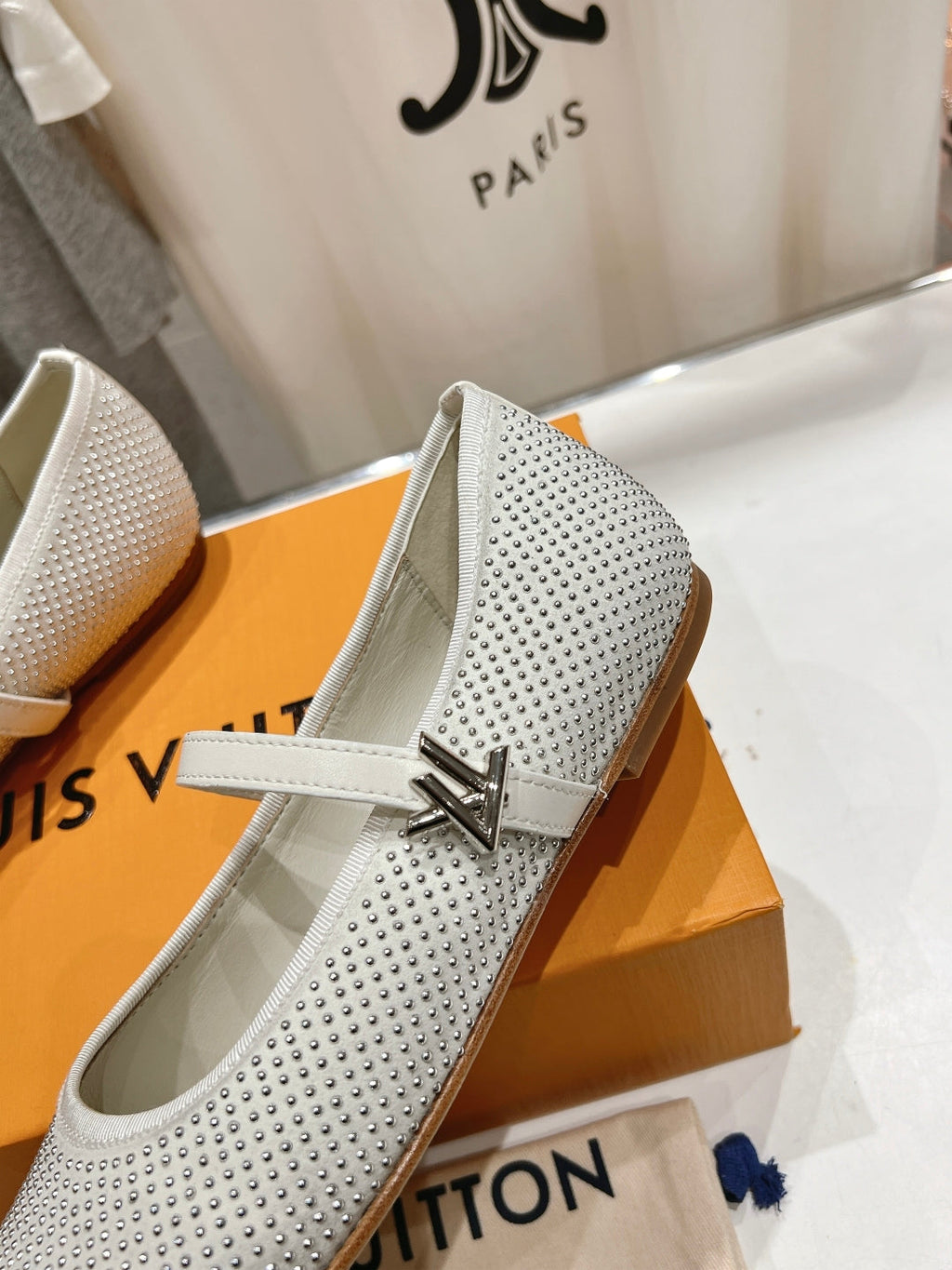 ROMY FLAT BALLERINA IN WHITE LAMBSKIN EMBELLISHED SILVER-TONED STUDS