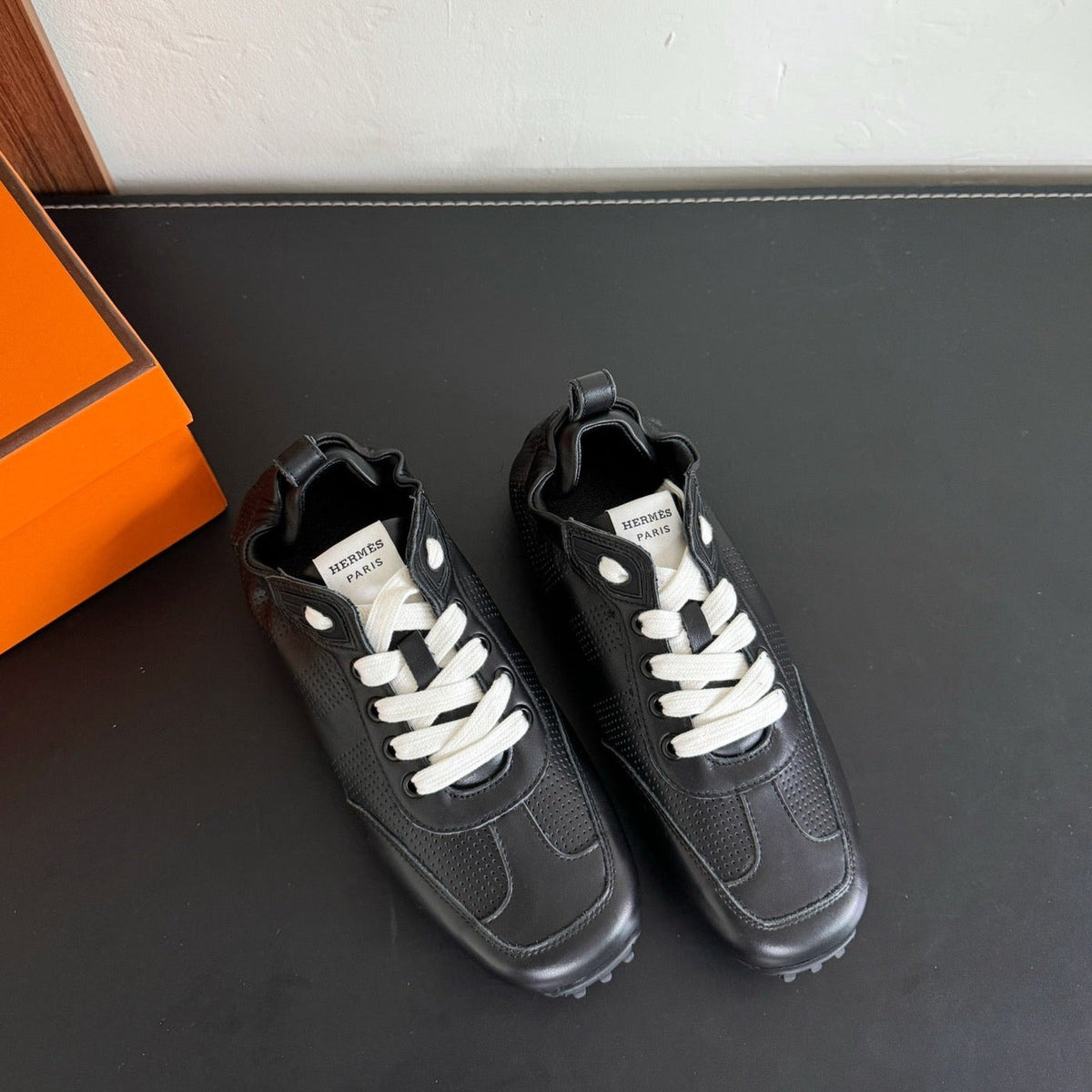 SKATEBOARD SHOES BLACK CALFSKIN
