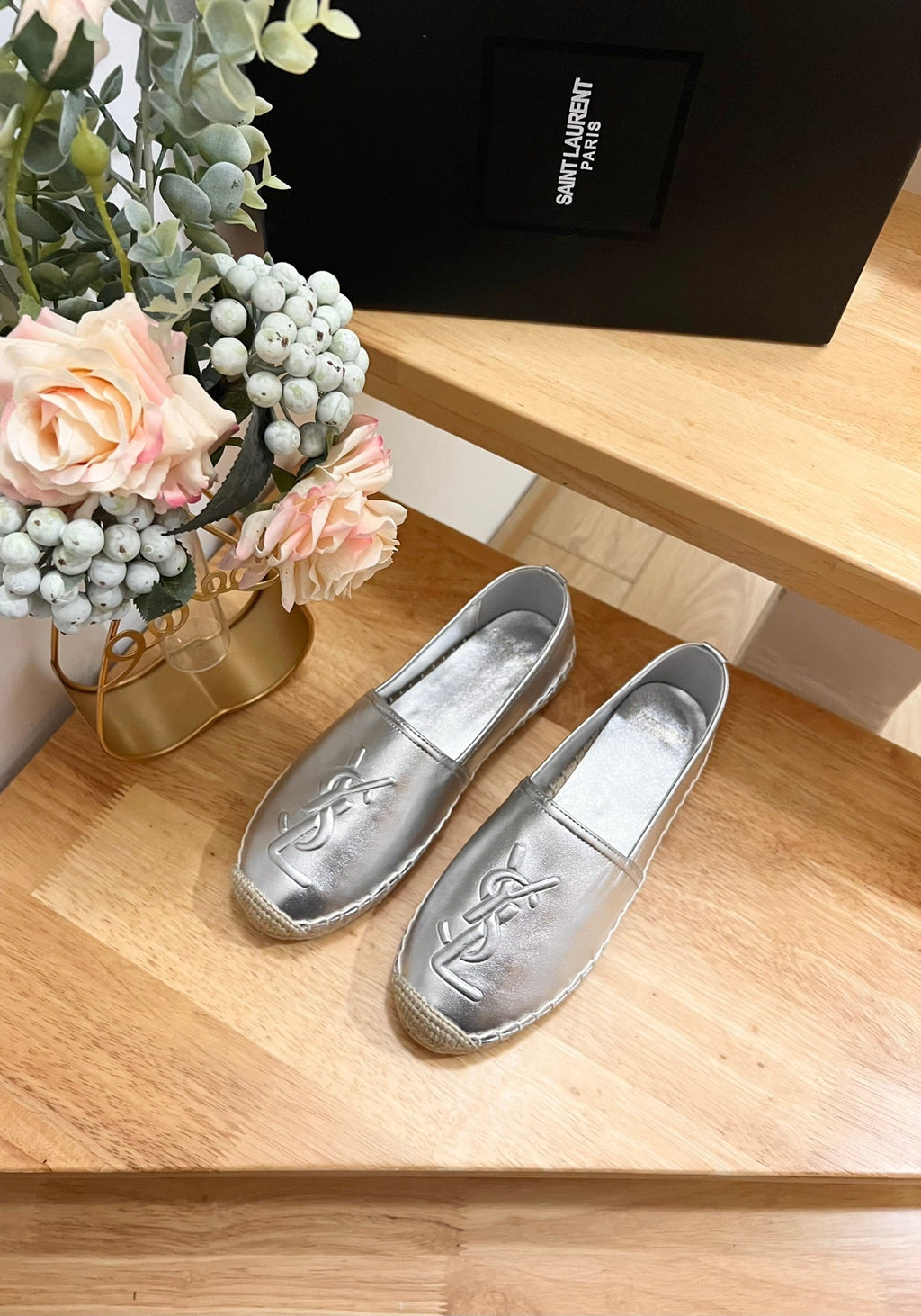 SL YVES EMBOSSED LOGO SLIP ON SILVER CALFSKIN