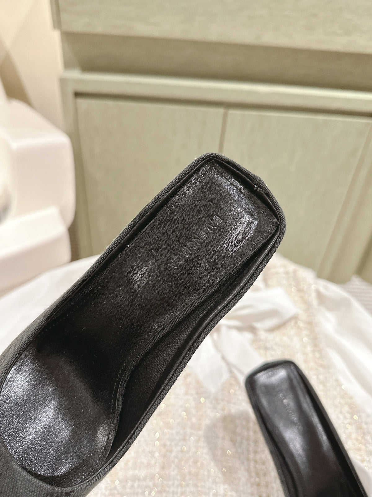 POINTED HIGH MULES IN BLACK MONOGRAM JACQUARD FABRIC
