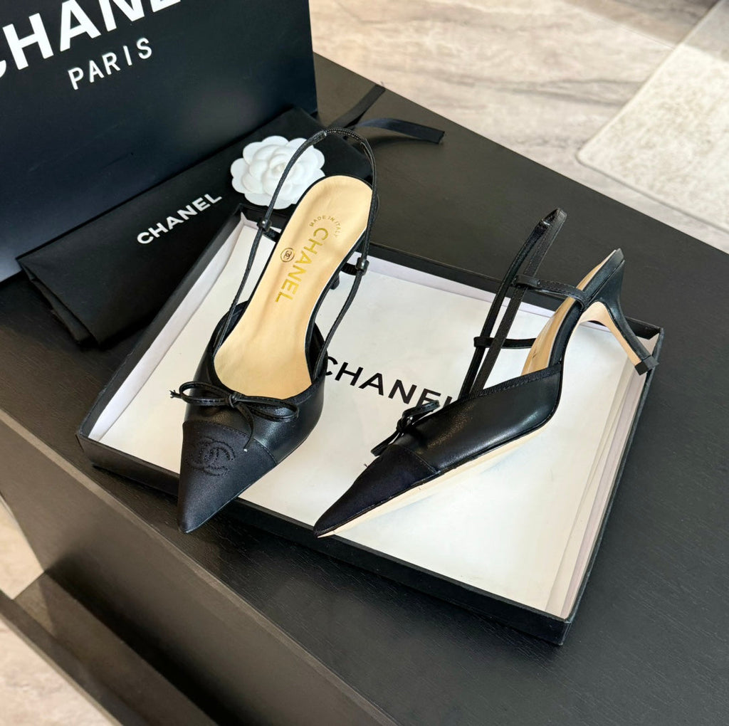 SLINGBACK WITH BOW IN BLACK LAMBSKIN