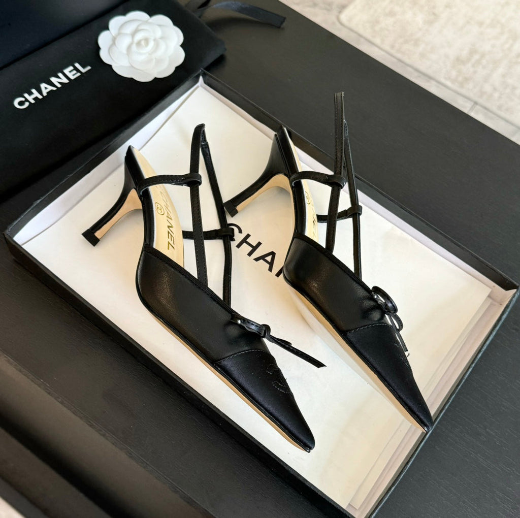 SLINGBACK WITH BOW IN BLACK LAMBSKIN