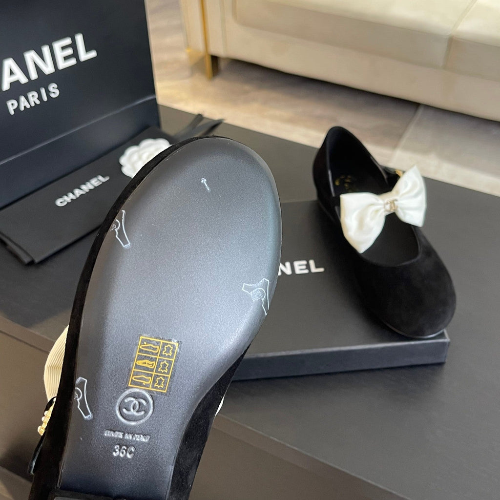 BALLET FLAT BLACK SUEDE LAMBSKIN WITH WHITE BOW