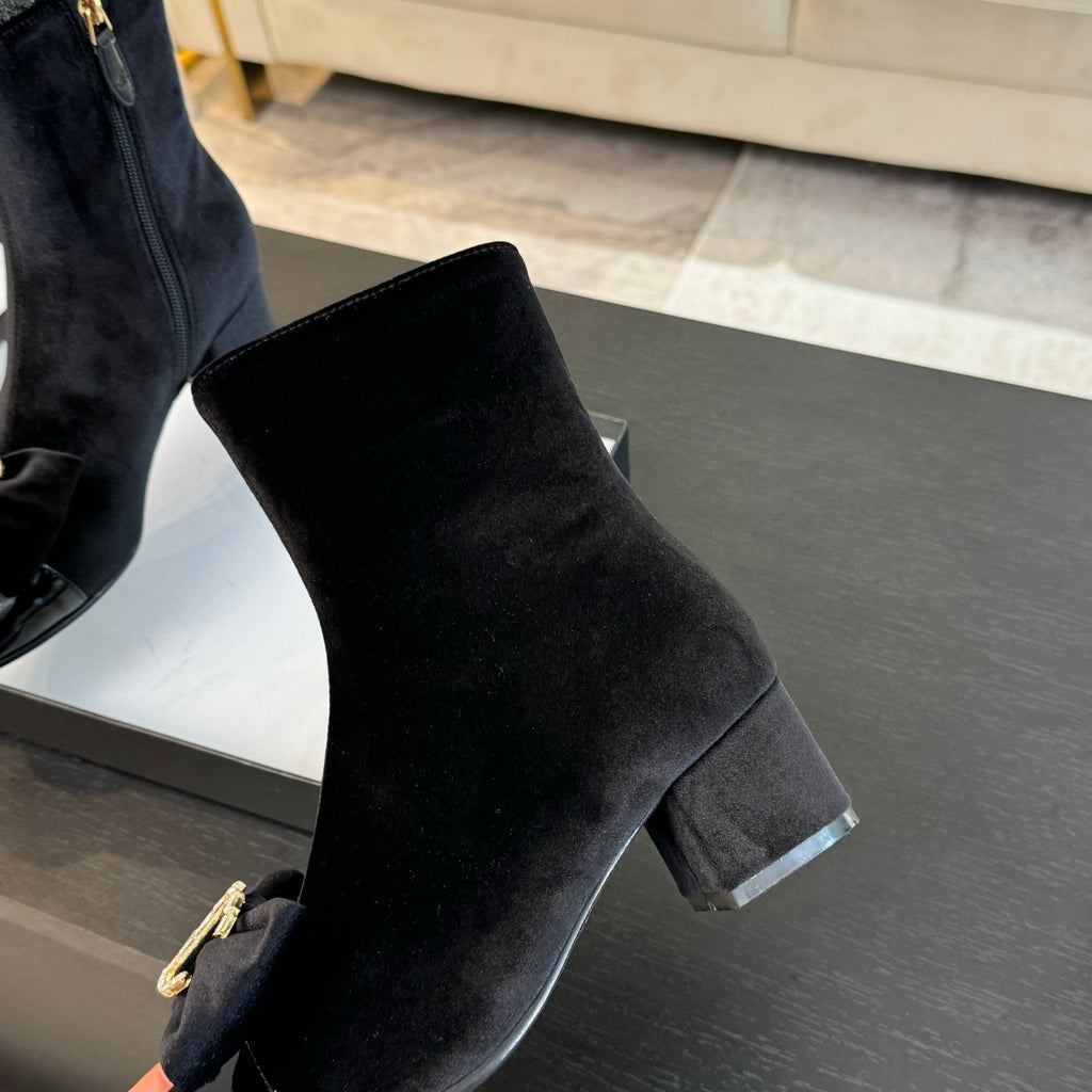 SHORT BOOTS IN BLACK VELVET AND LAMBSKIN