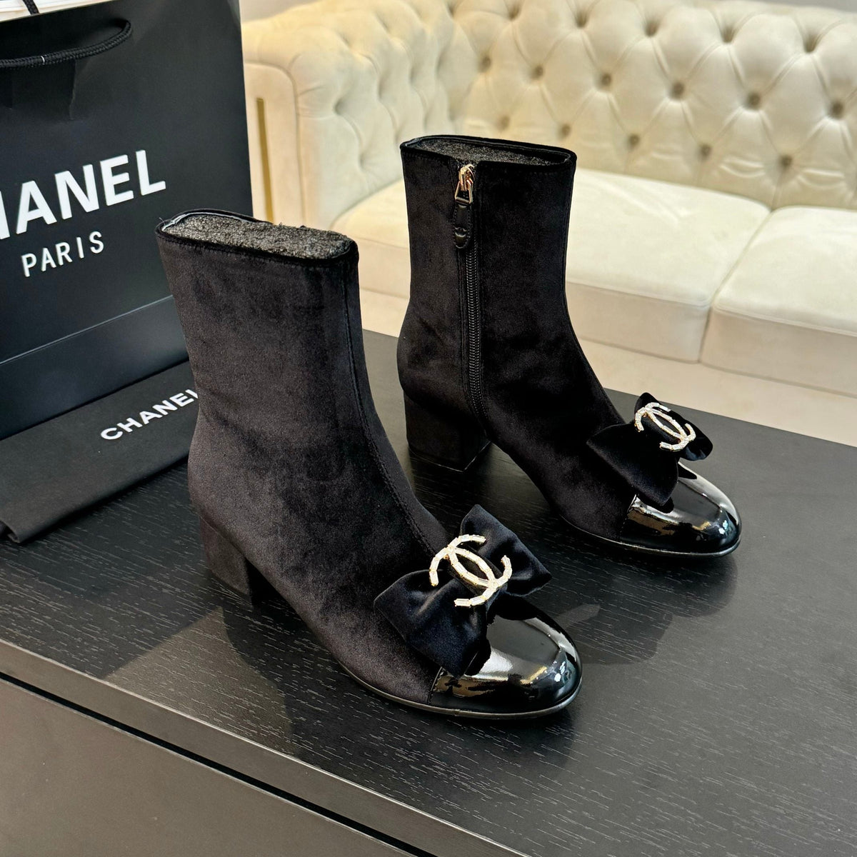 SHORT BOOTS IN BLACK VELVET AND LAMBSKIN