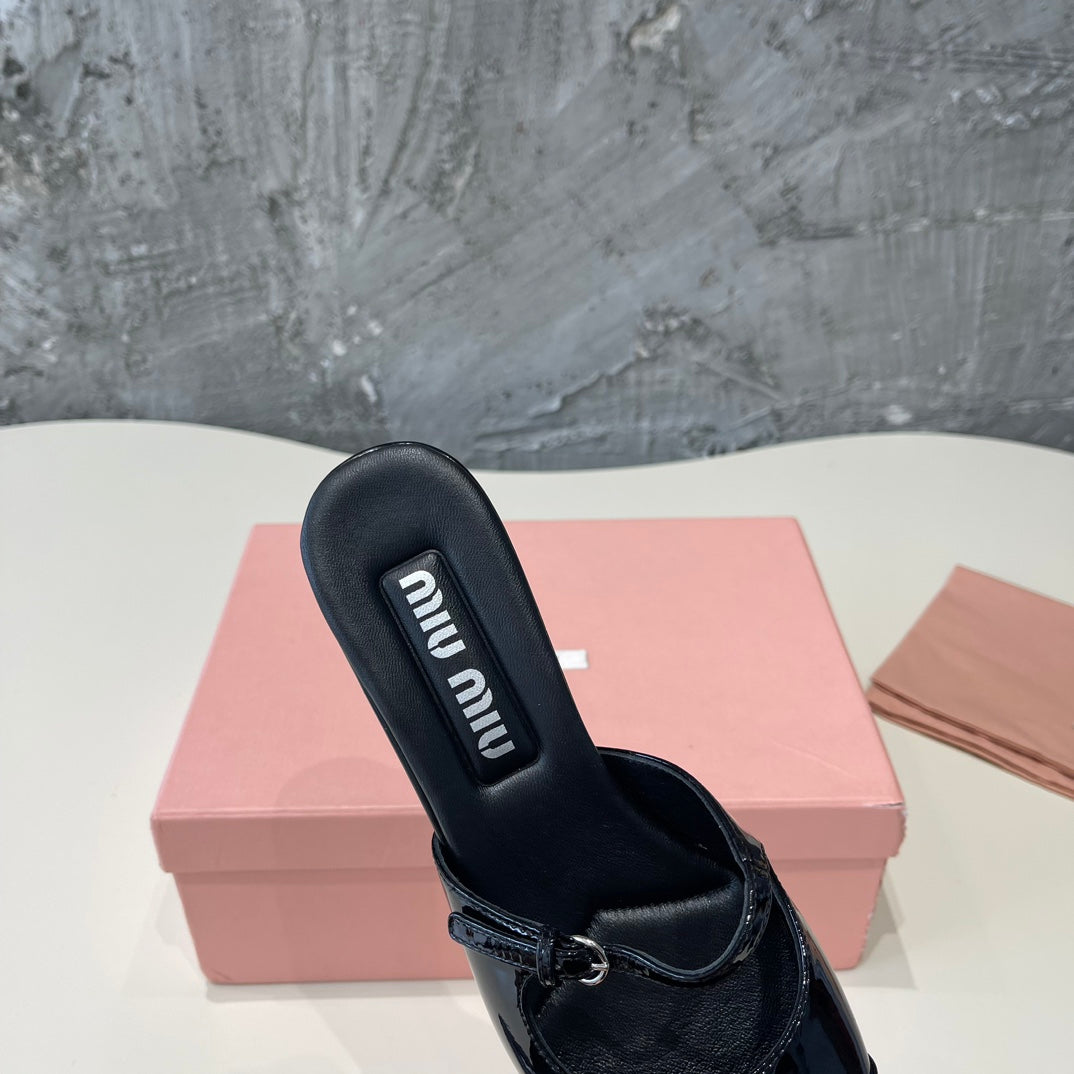CAP TOE MULES BLACK SHEEPSKIN
